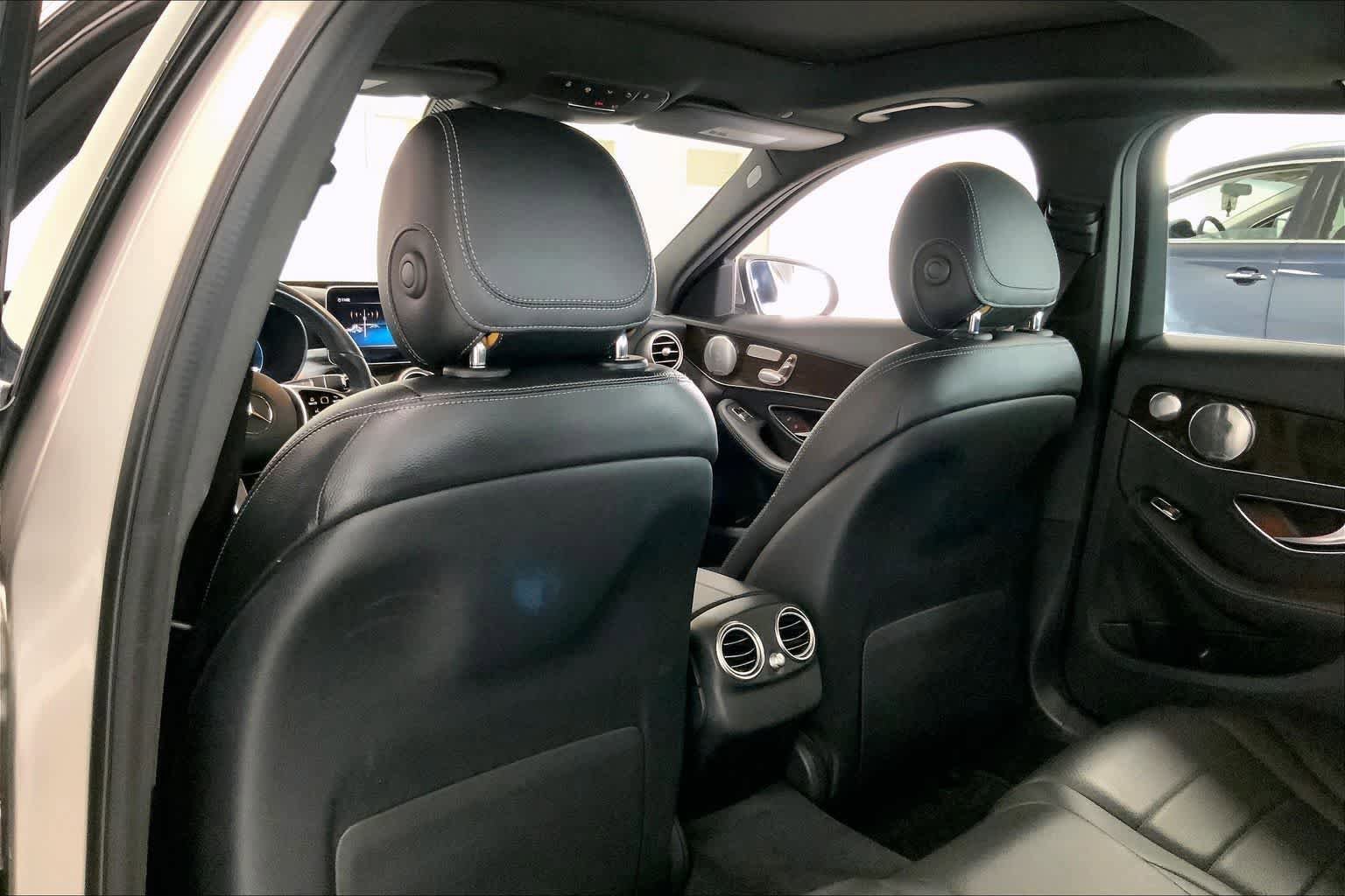 Used 2019 Mercedes-Benz C 300 4MATIC Sedan image 11