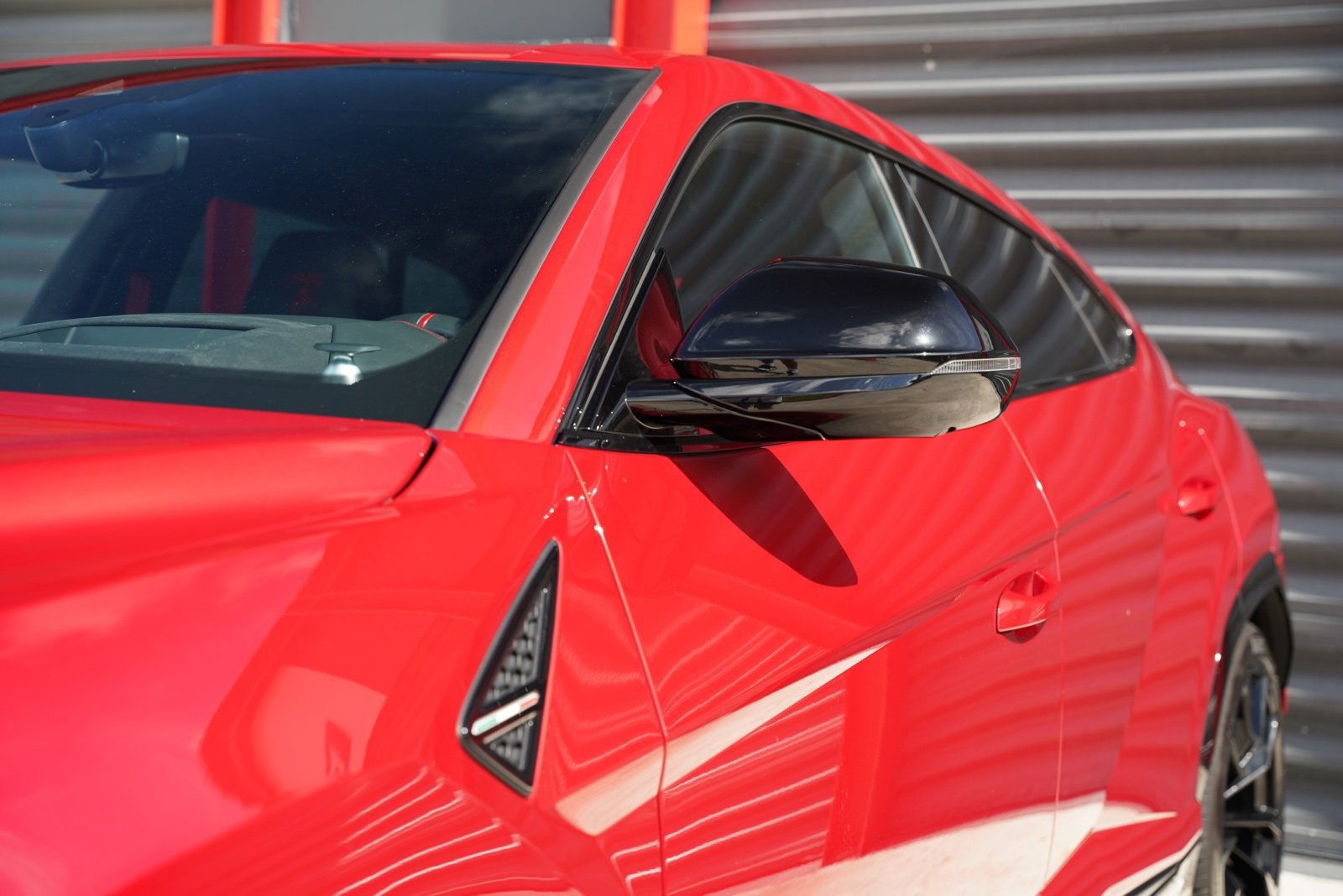 Used 2023 Lamborghini Urus S image 9