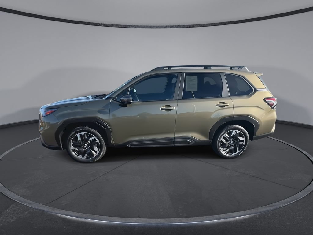 Used 2025 Subaru Forester Limited AWD/4WD image 5