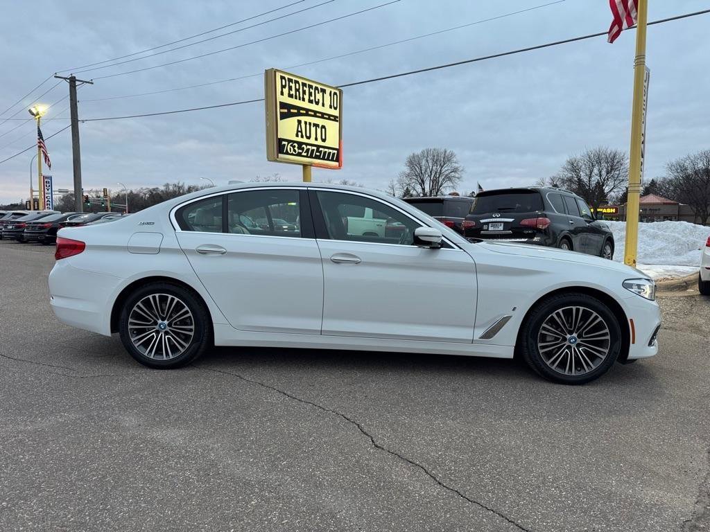 Used 2018 BMW 530e xDrive AWD/4WD image 3