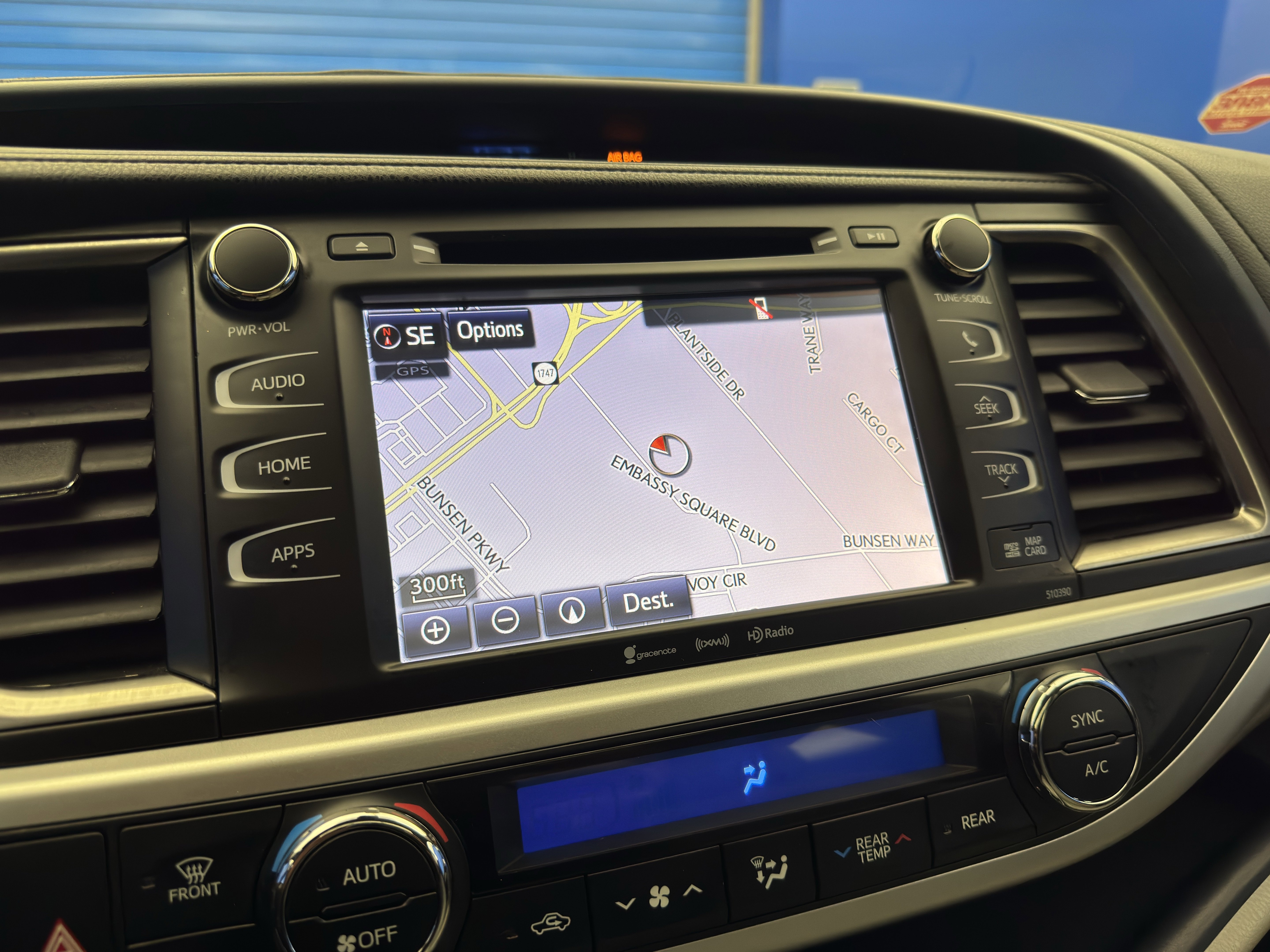 Used 2019 Toyota Highlander XLE image 20