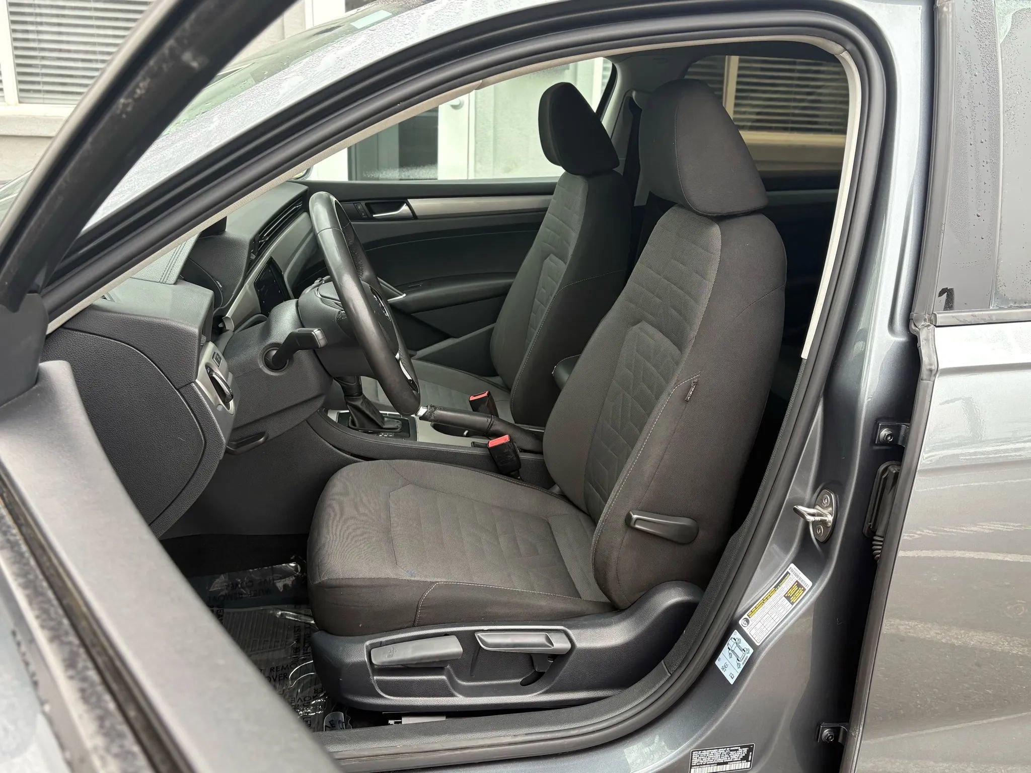 Used 2021 Volkswagen Passat 2.0T S FWD image 10