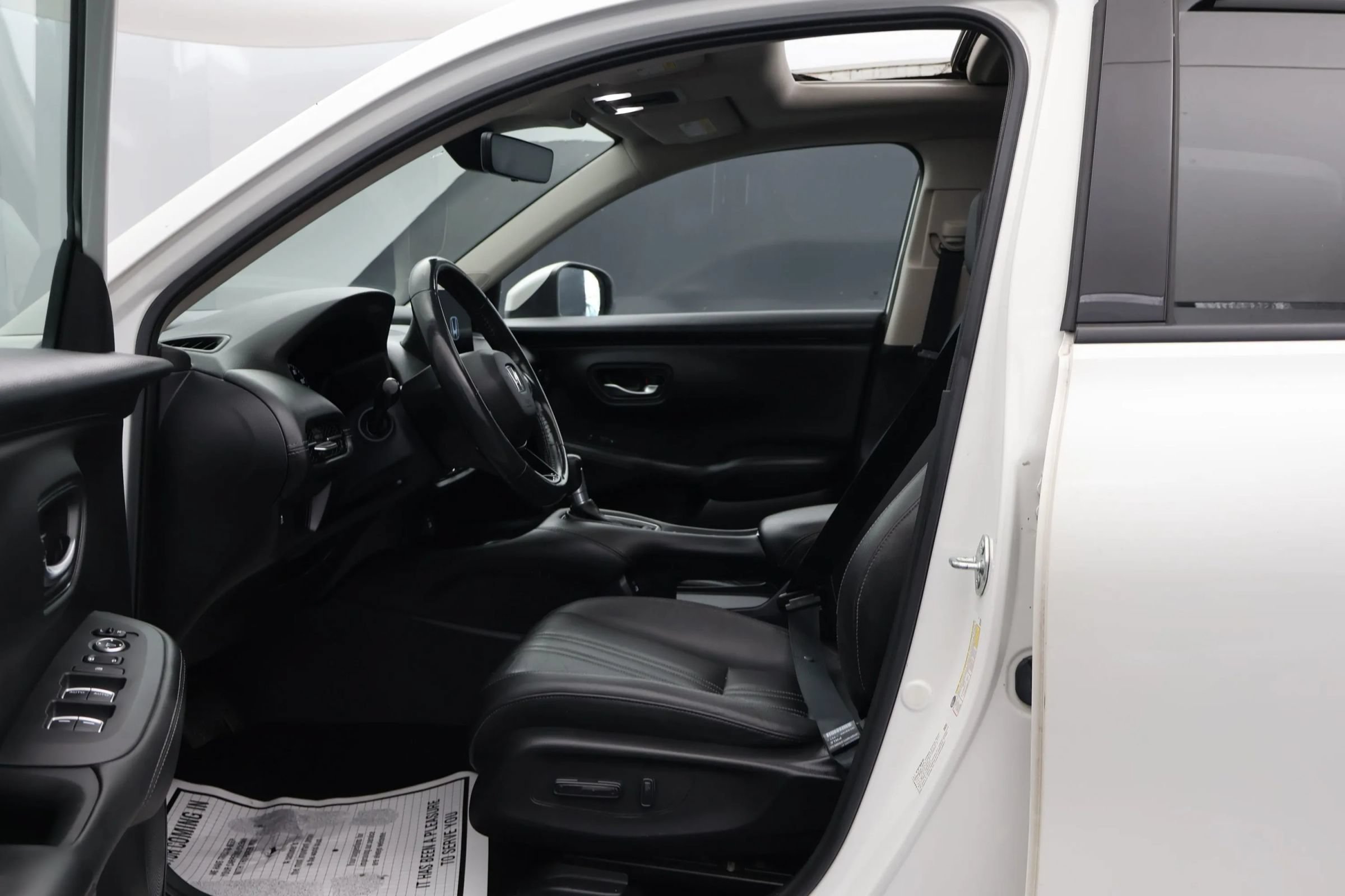 Used 2023 Honda HR-V EX-L image 14