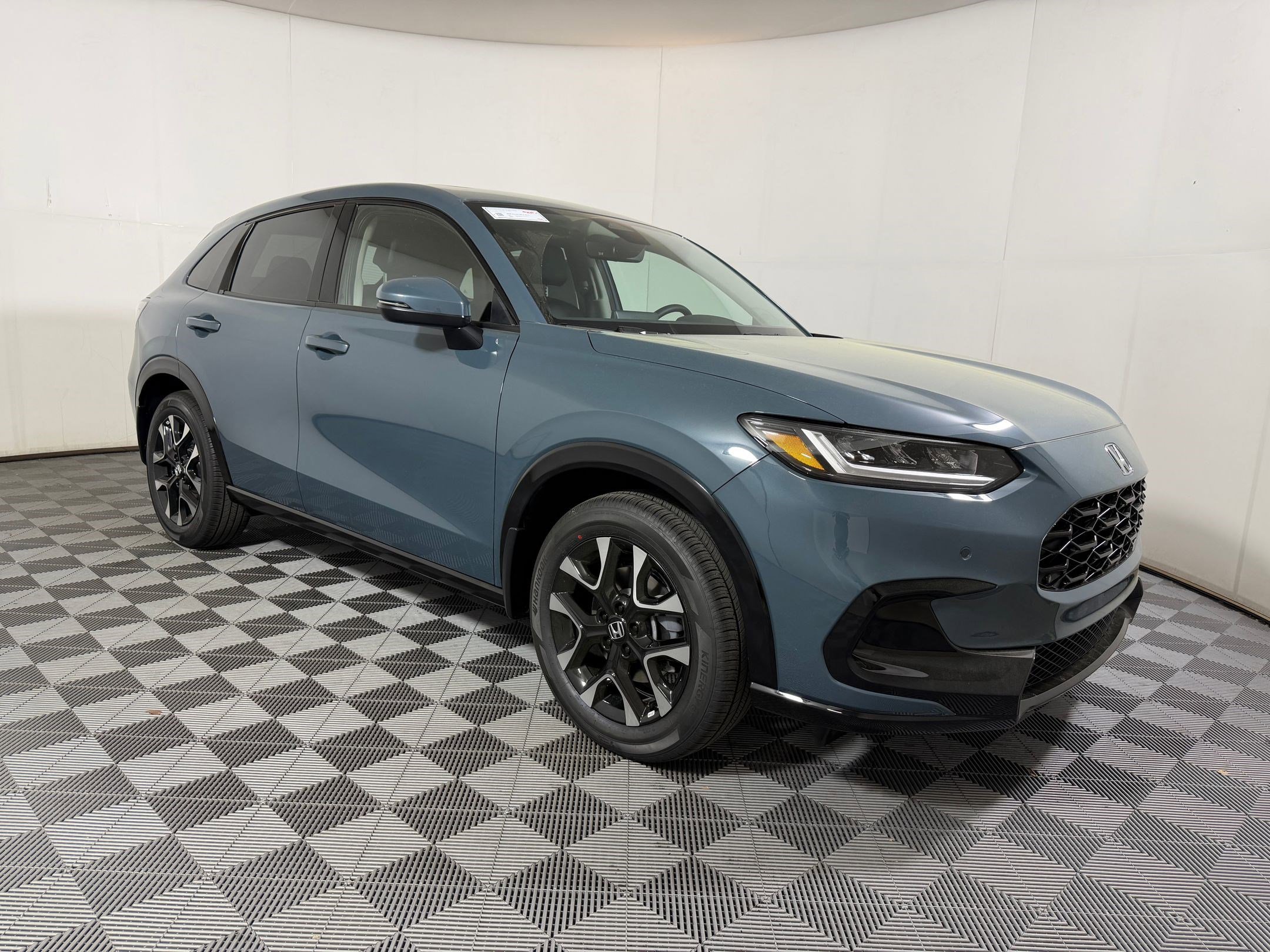 New 2026 Honda HR-V EX-L image 6