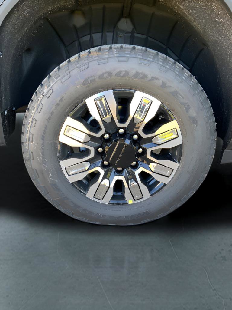 New 2026 GMC Sierra 2500 Denali w/ Denali Reserve Package image 7