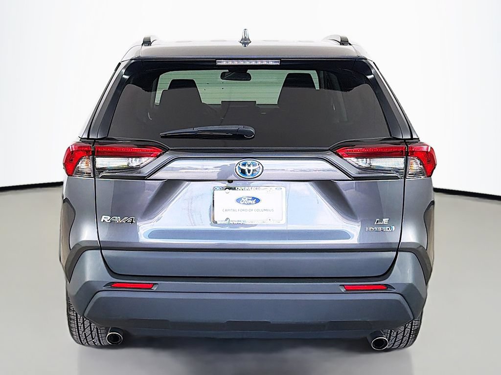 Used 2021 Toyota RAV4 LE AWD/4WD image 9