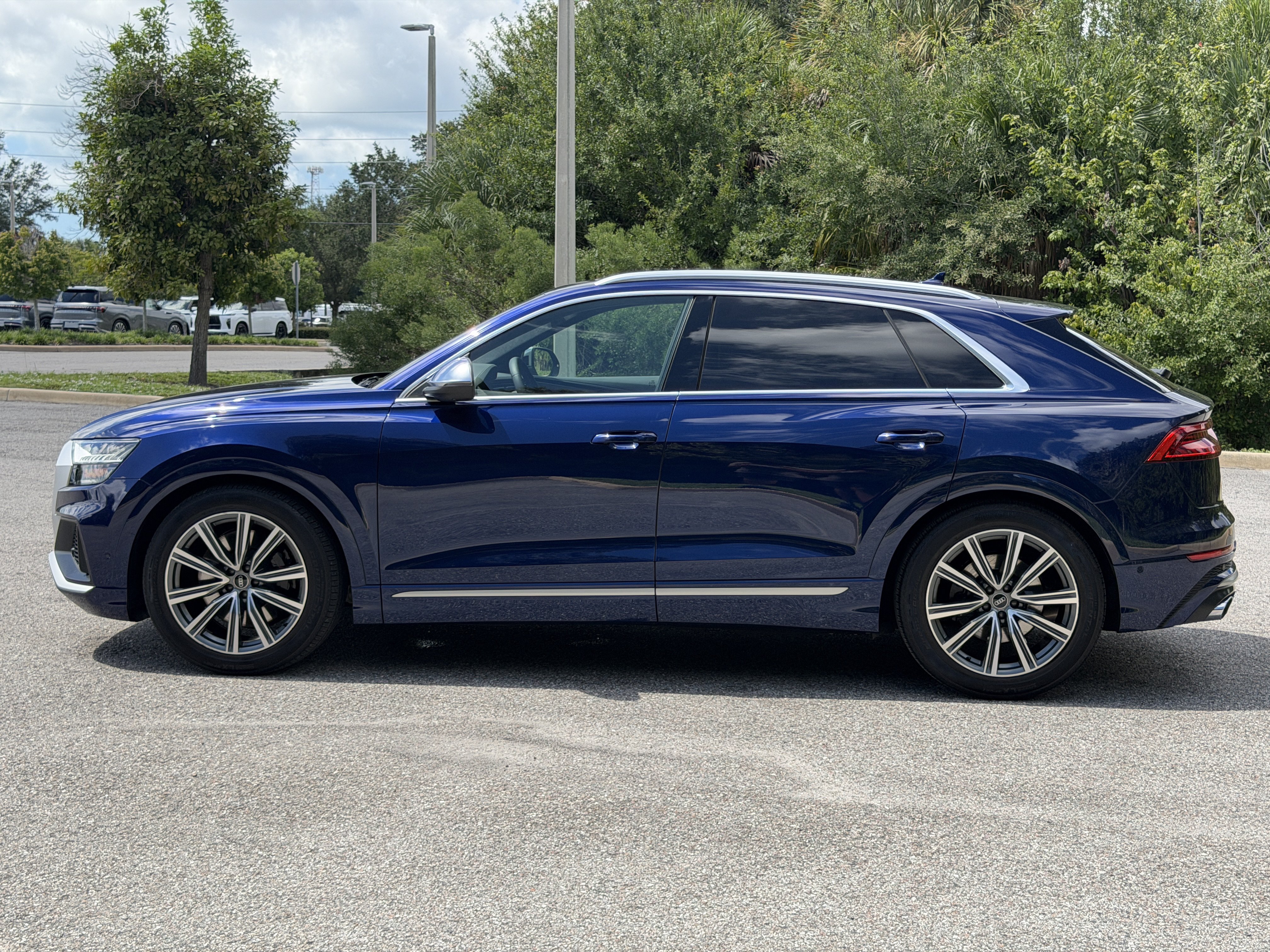 Used 2021 Audi SQ8 Prestige AWD/4WD image 4