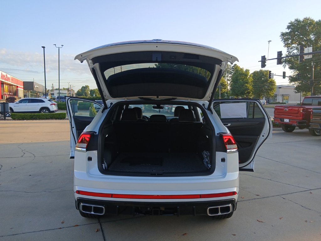 New 2026 Volkswagen Atlas Cross Sport SEL Premium R-Line AWD/4WD image 22