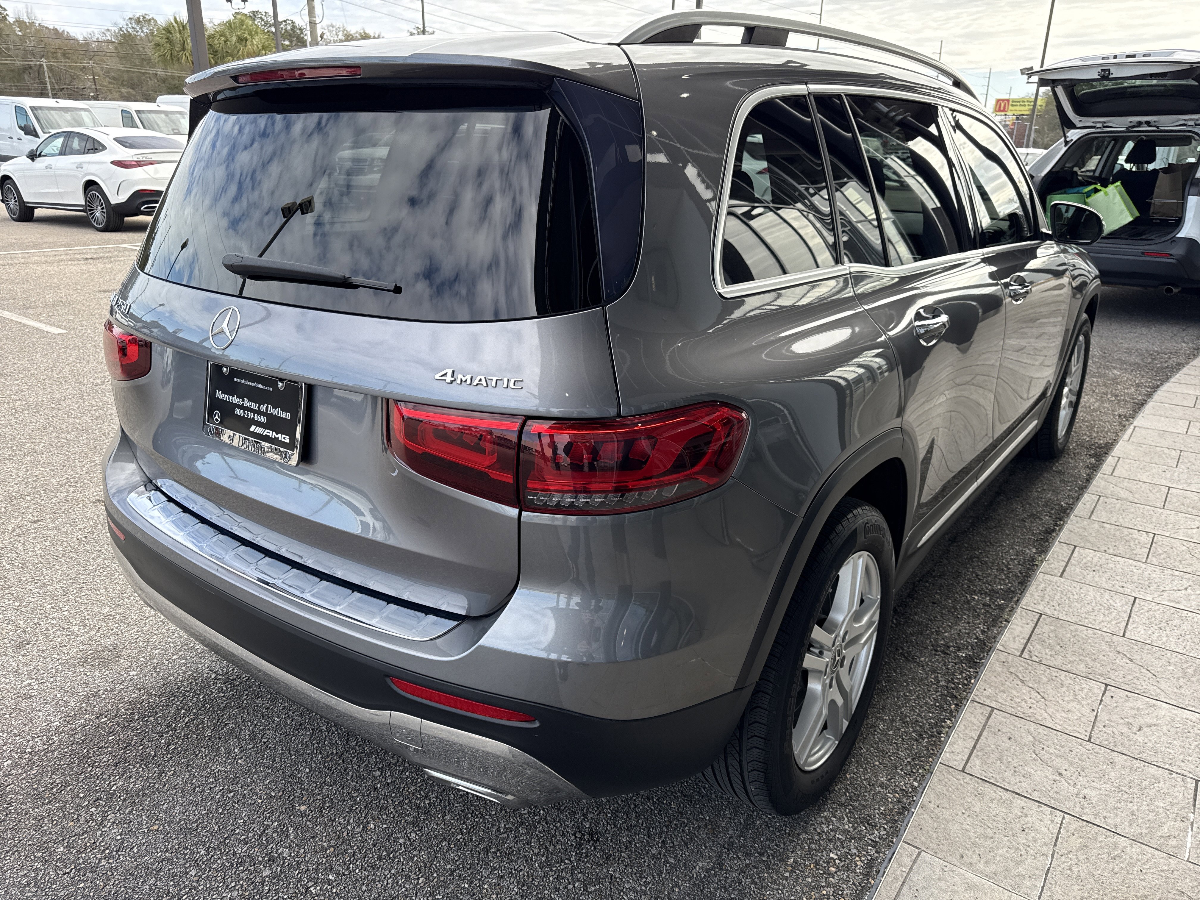 Certified 2020 Mercedes-Benz GLB 250 4MATIC image 4