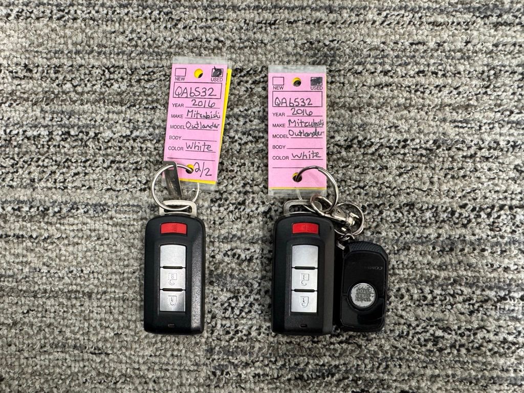 Used 2016 Mitsubishi Outlander ES AWD/4WD image 42