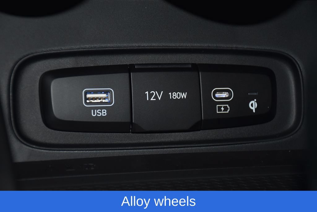 New 2026 Hyundai Venue SEL FWD image 22