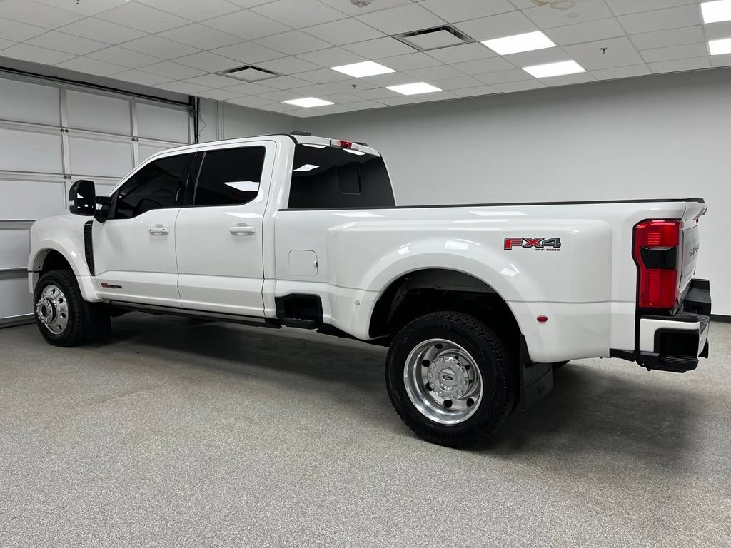 Used 2026 Ford F450 Platinum w/ FX4 Off-Road Package AWD/4WD image 7