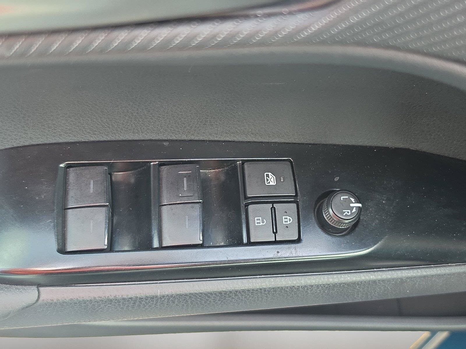 Used 2025 Toyota Camry SE w/ Multimedia Upgrade Package FWD image 13