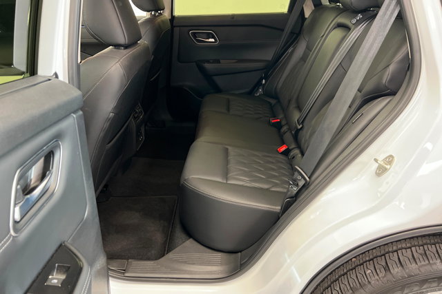 Certified 2026 Nissan Rogue Platinum w/ Platinum Premium Package AWD/4WD image 21