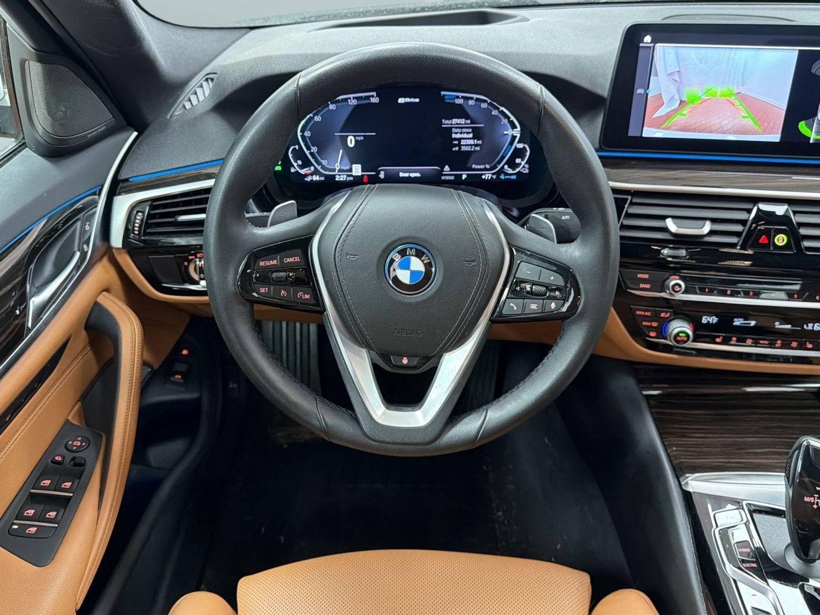 Used 2023 BMW 530e xDrive w/ Premium Package image 21