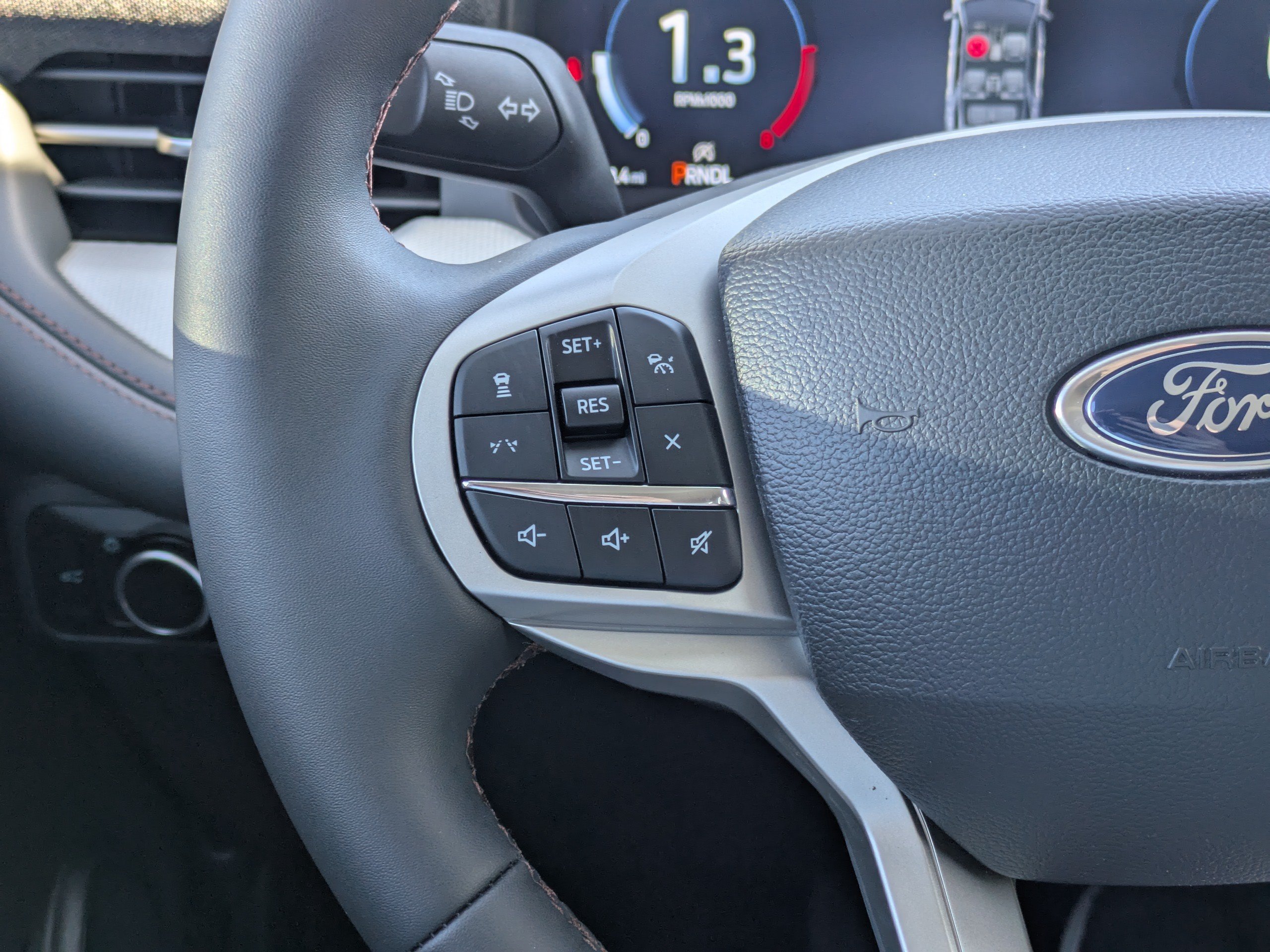 New 2026 Ford Explorer Active RWD image 16