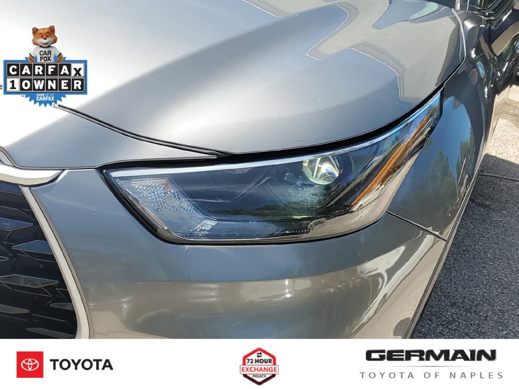 Used 2025 Toyota Highlander XLE FWD image 15