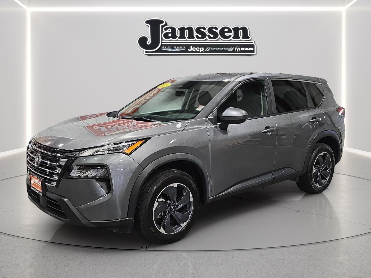 Used 2025 Nissan Rogue SV FWD image 1