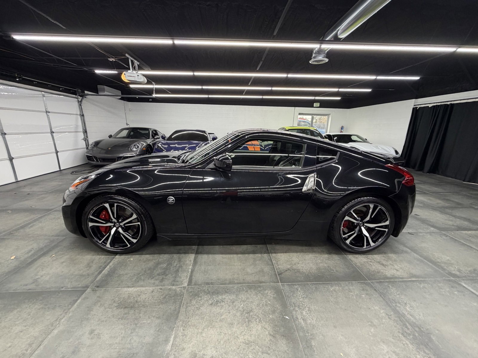 Used 2020 Nissan 370Z Touring Sport image 3