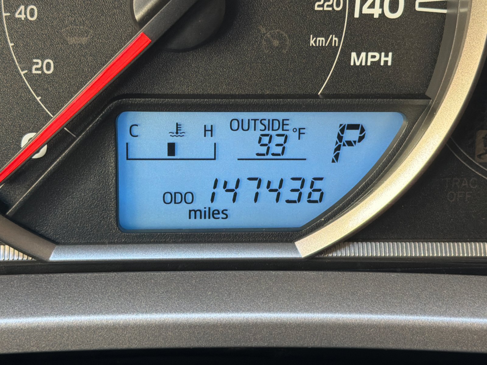 Used 2015 Toyota RAV4 LE FWD image 30