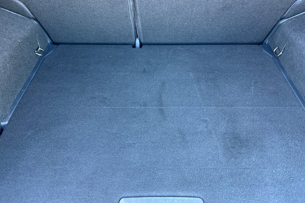 Certified 2025 Nissan Kicks SR FWD image 15