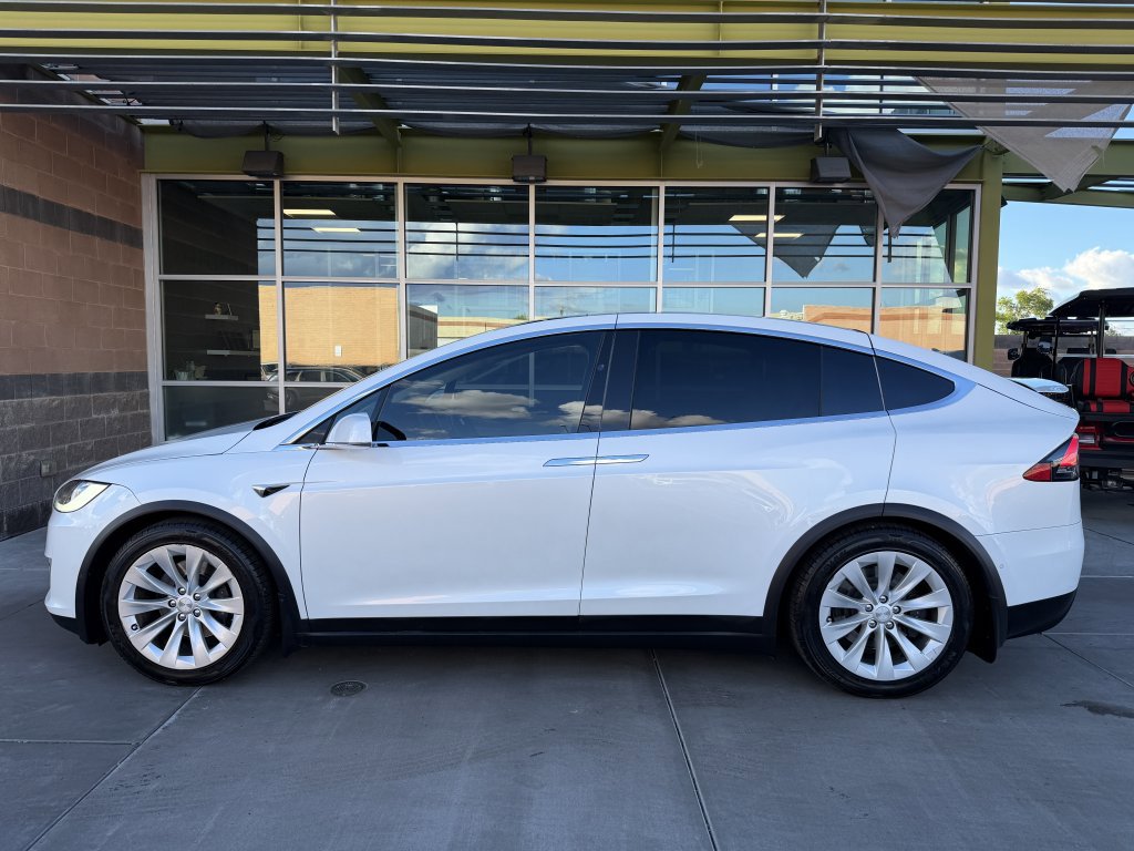Used 2019 Tesla Model X 75D image 7