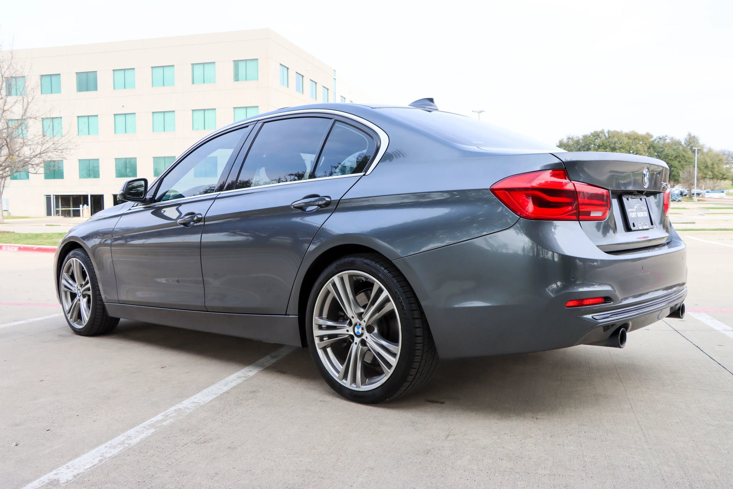 Used 2016 BMW 340i Sedan RWD image 5