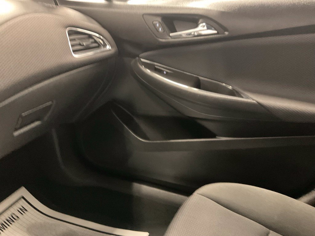 Used 2016 Chevrolet Cruze LT w/ Convenience Package FWD image 23