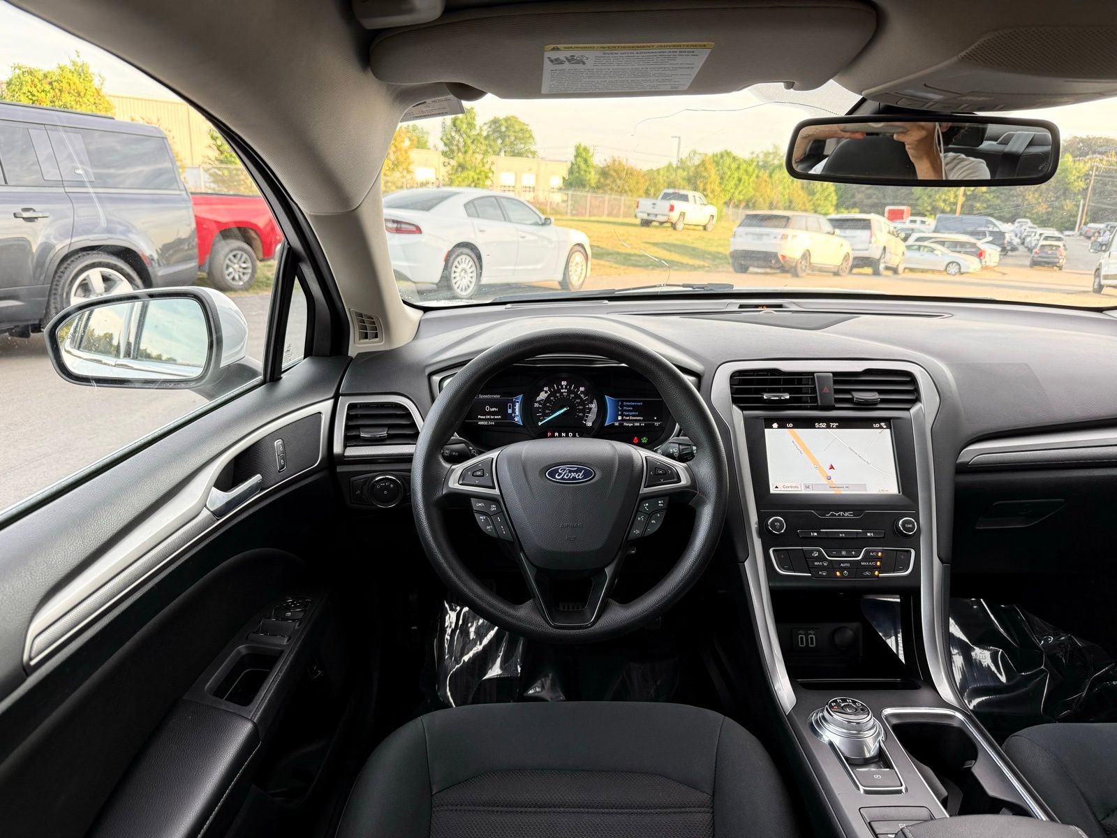 Used 2019 Ford Fusion SE image 25