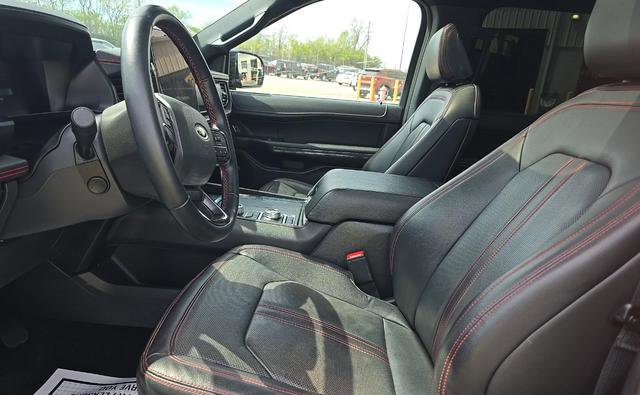 Used 2022 Ford Expedition Max Limited image 5