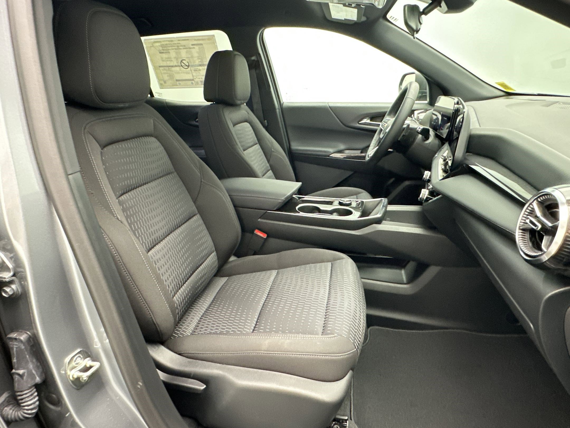 Used 2026 Chevrolet Equinox LT image 29