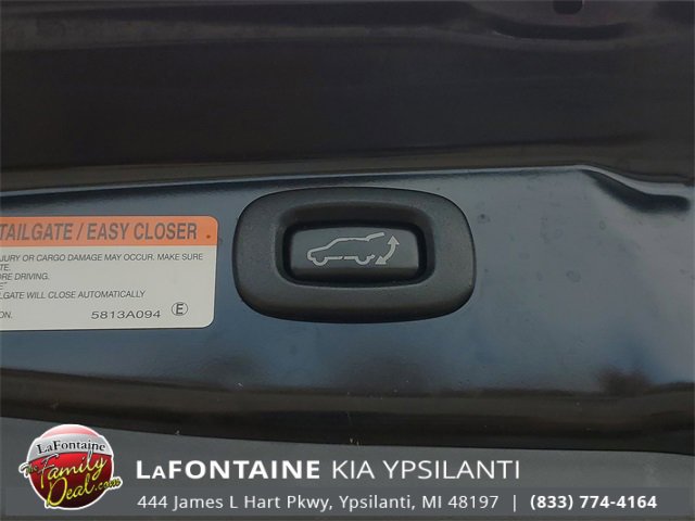 Used 2016 Mitsubishi Outlander SEL image 28