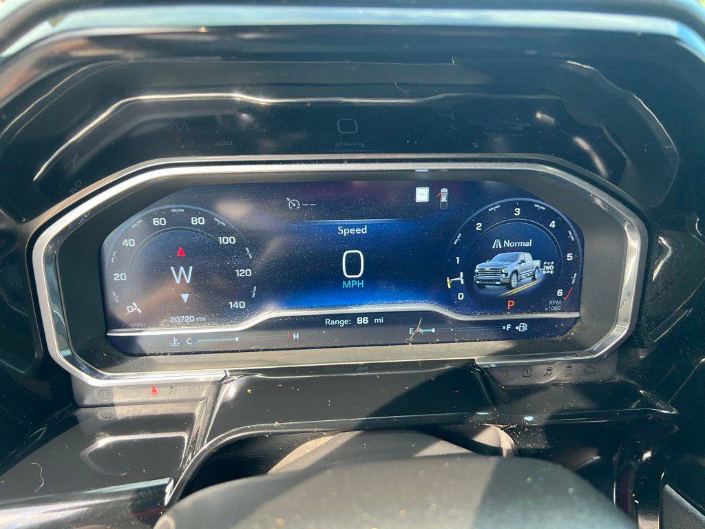 Used 2023 Chevrolet Silverado 1500 High Country w/ Technology Package image 46