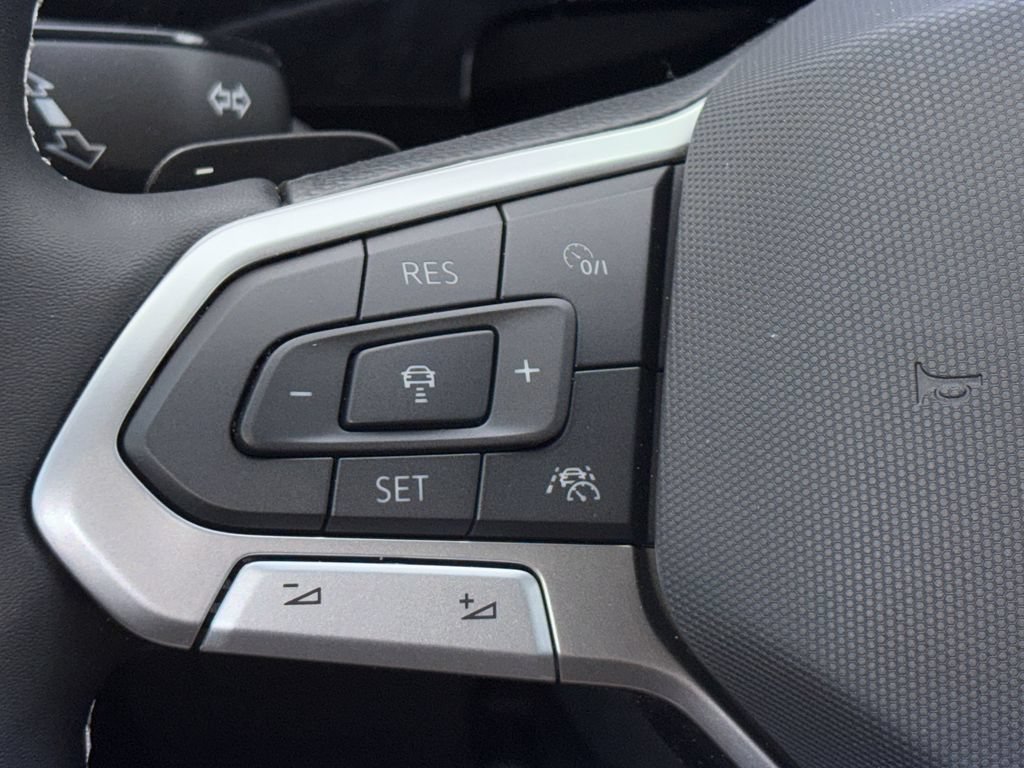 Certified 2026 Volkswagen Atlas SE FWD image 22