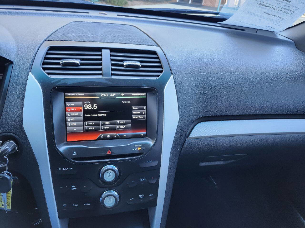 Used 2013 Ford Explorer XLT image 13