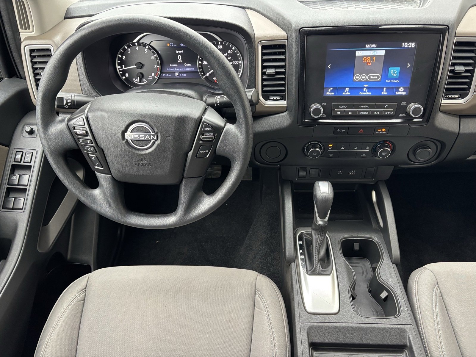 Used 2024 Nissan Frontier SV image 3