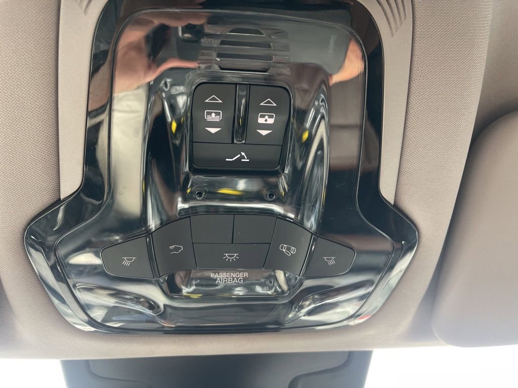 Used 2018 Alfa Romeo Stelvio AWD image 26