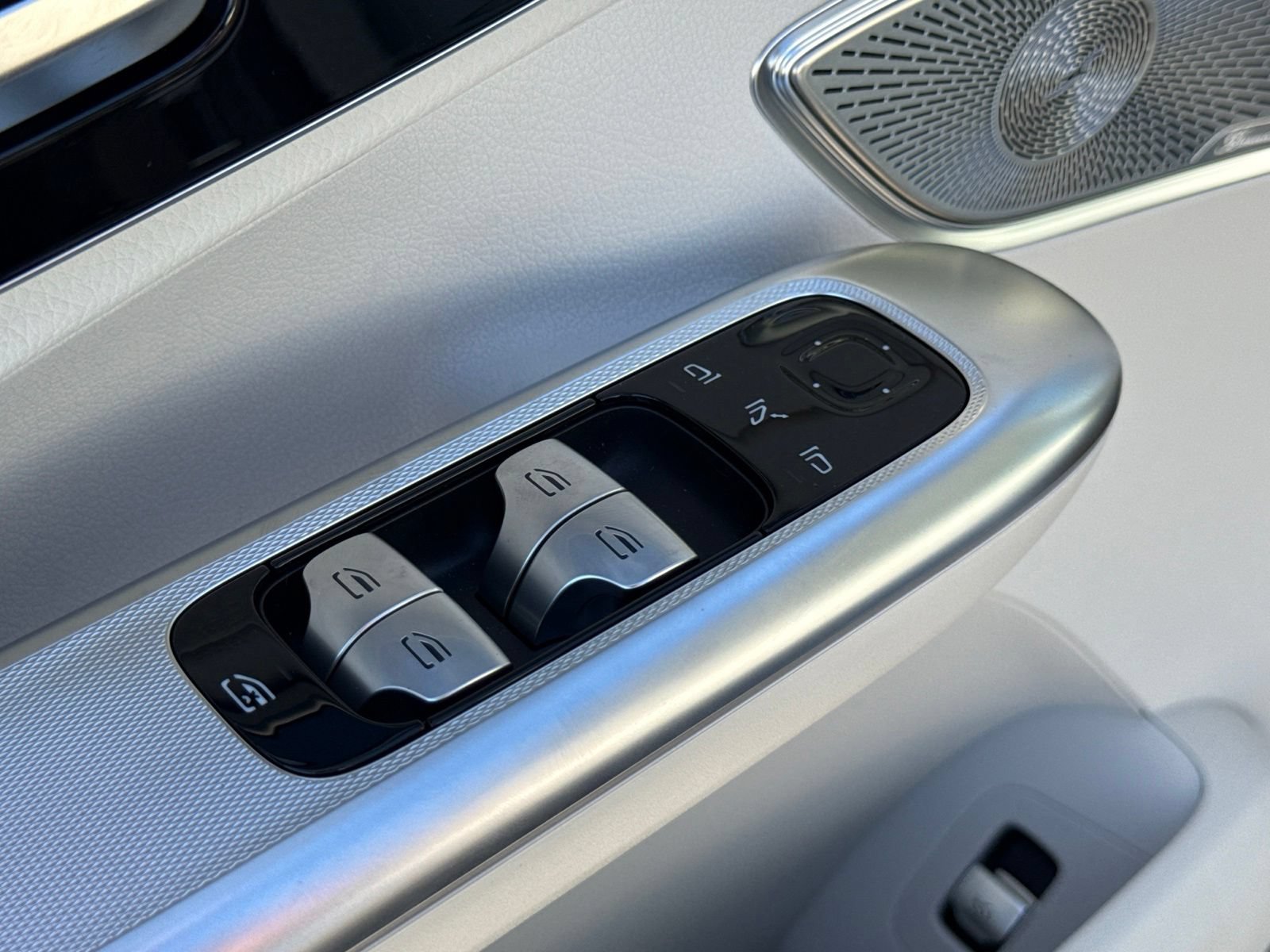 New 2027 Mercedes-Benz EQE 320 4MATIC SUV image 19