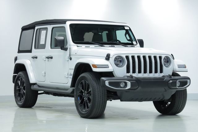 Used 2022 Jeep Wrangler Unlimited Sahara w/ Cold Weather Group image 3