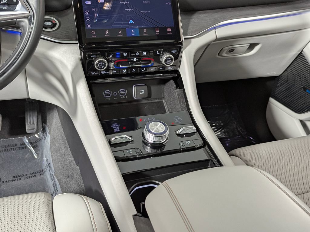 Used 2022 Jeep Grand Cherokee Overland w/ Adv Protech Group III image 42