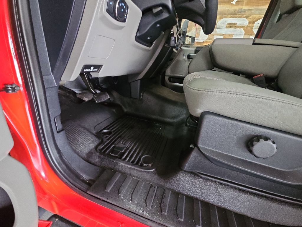 Used 2022 Ford F250 XL w/ Power Equipment Group AWD/4WD image 9