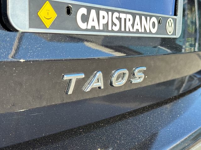 Certified 2025 Volkswagen Taos SE image 14