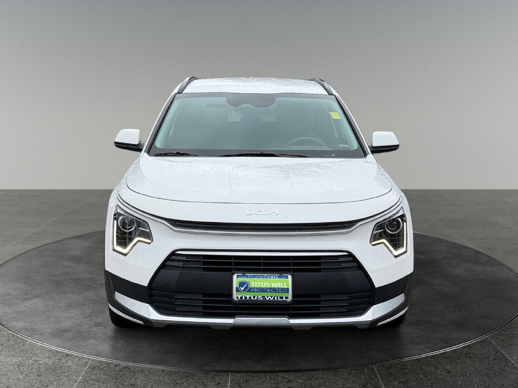 Used 2025 Kia Niro LX FWD image 2