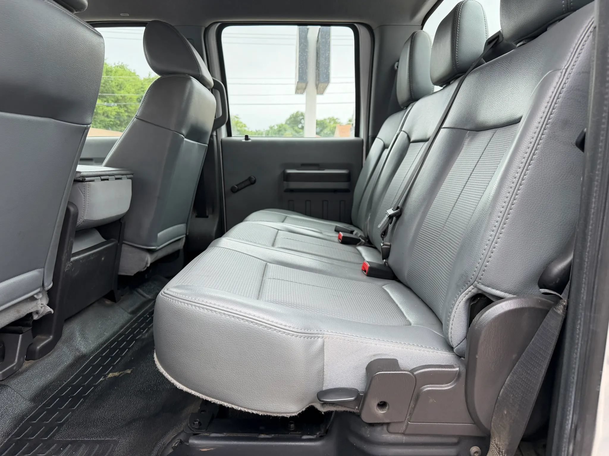 Used 2011 Ford F550 2WD Crew Cab Super Duty image 21