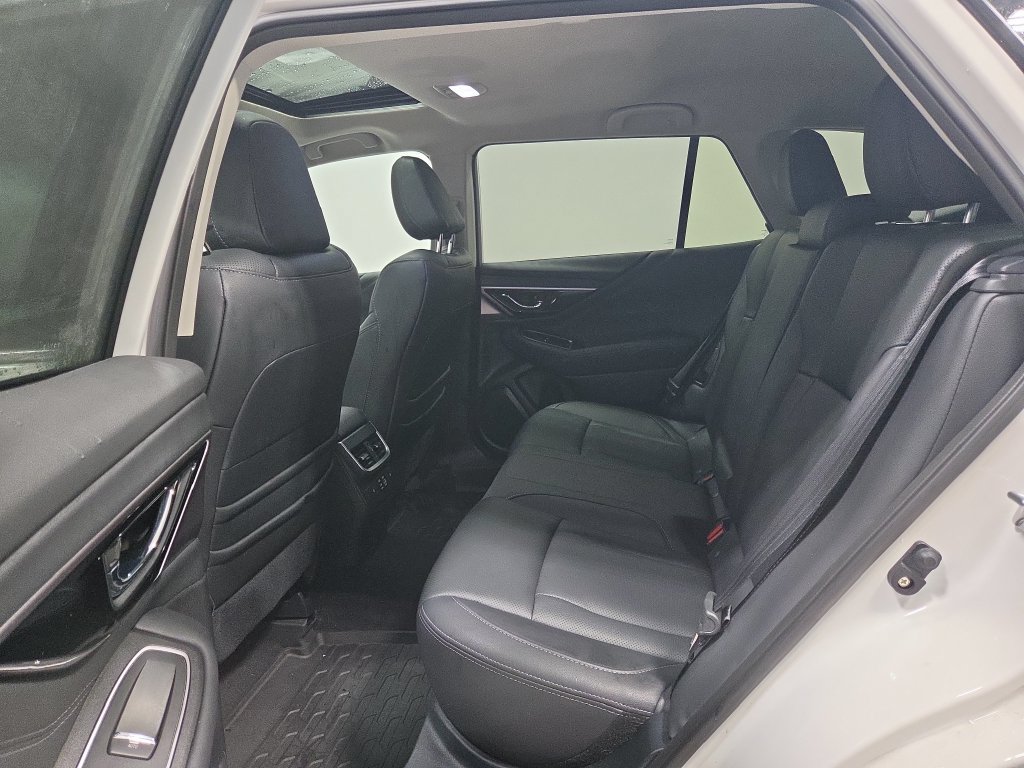 Used 2025 Subaru Outback Touring XT AWD/4WD image 24
