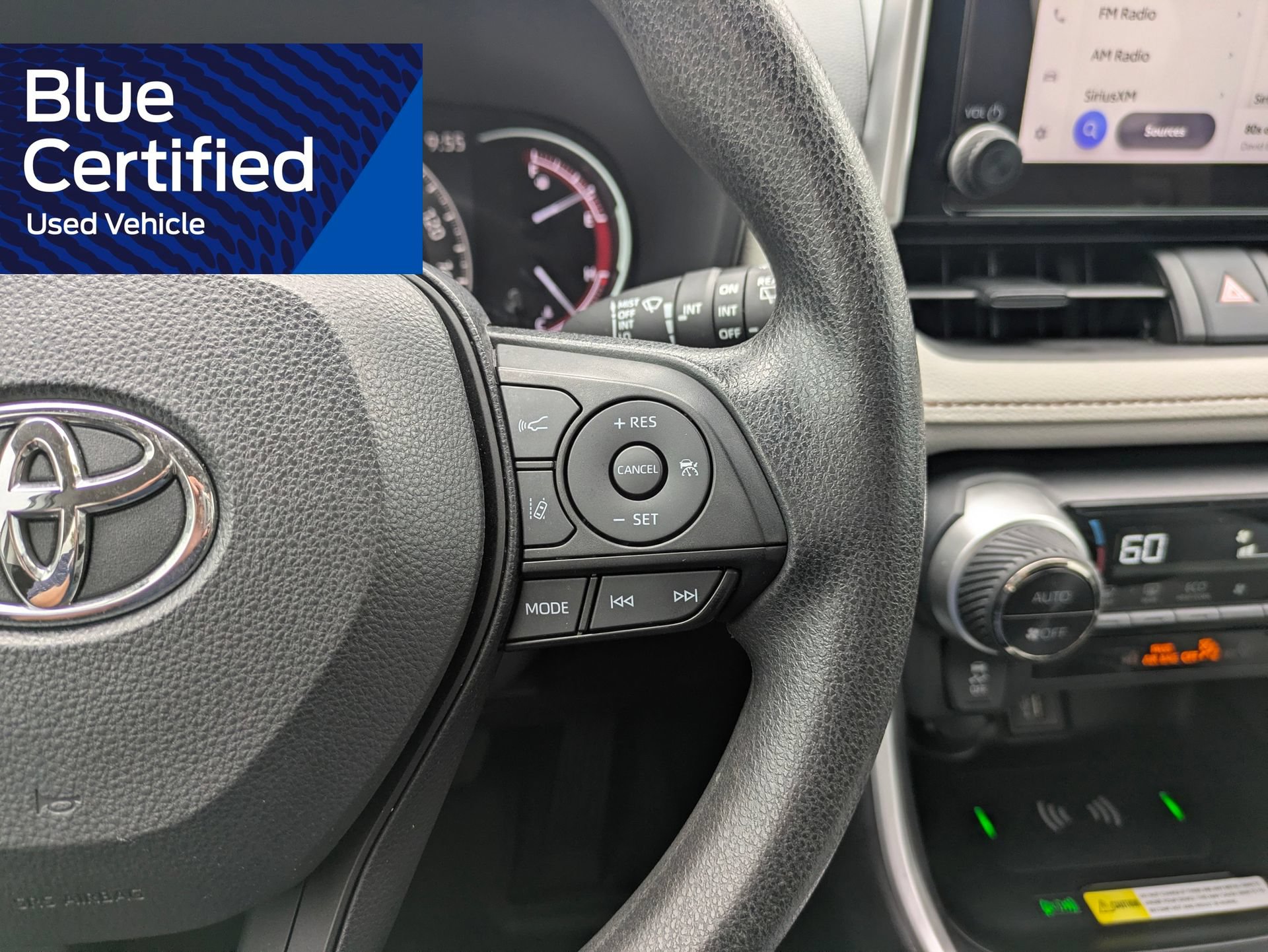 Used 2024 Toyota RAV4 XLE w/ Convenience Package FWD image 30