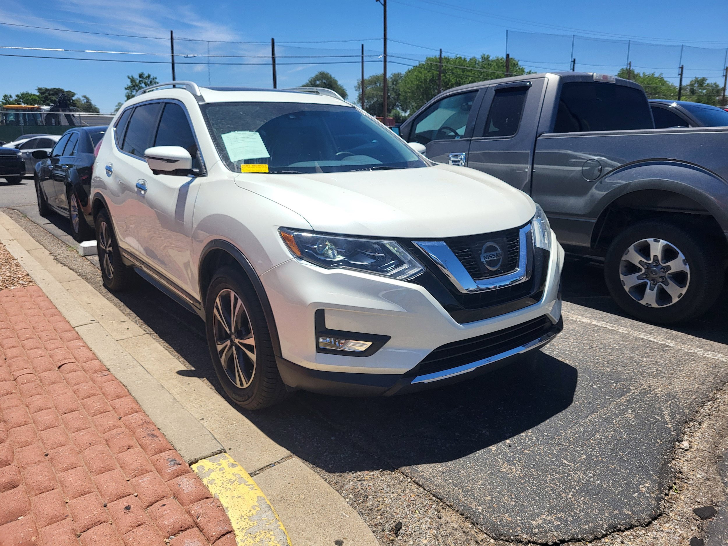 Used 2017 Nissan Rogue SL w/ SL Premium Package AWD/4WD image 24