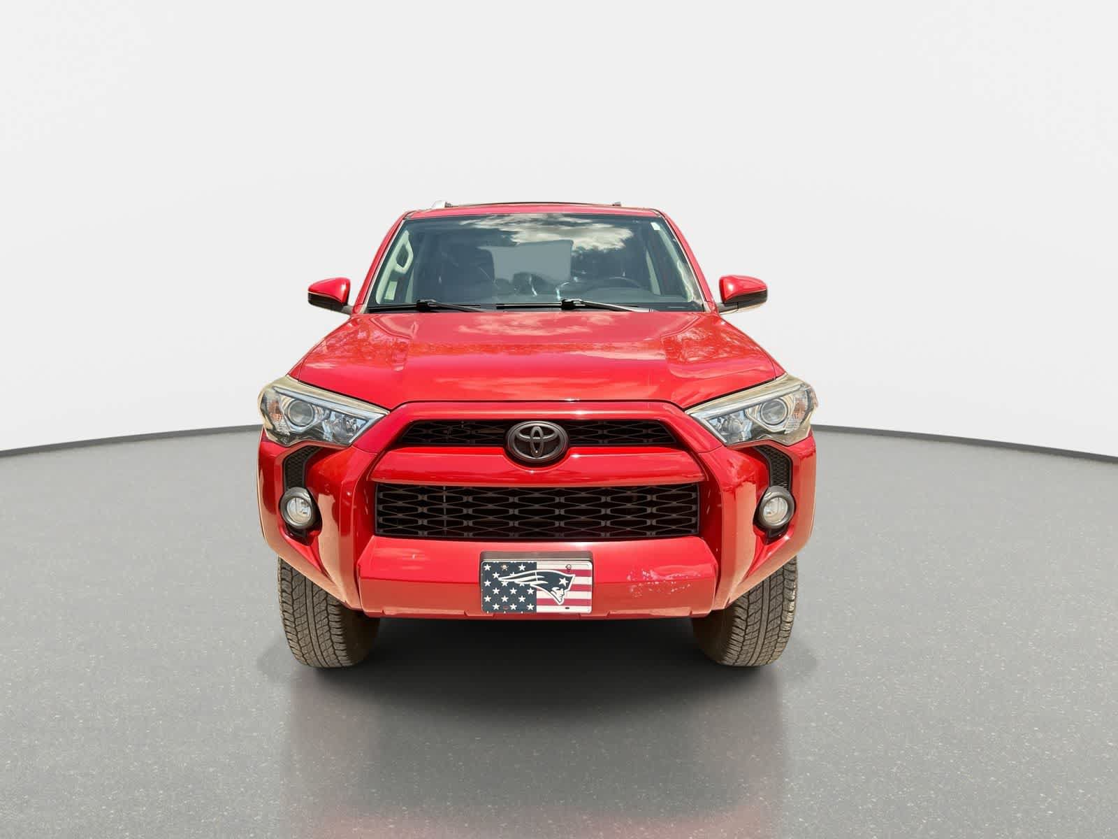 Used 2015 Toyota 4Runner SR5 AWD/4WD image 3