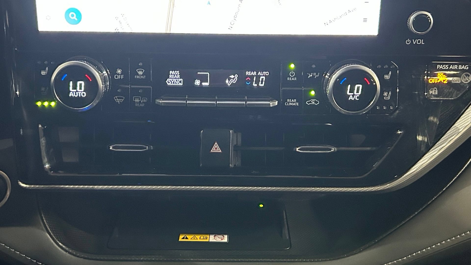 Used 2024 Toyota Highlander Platinum AWD/4WD image 93