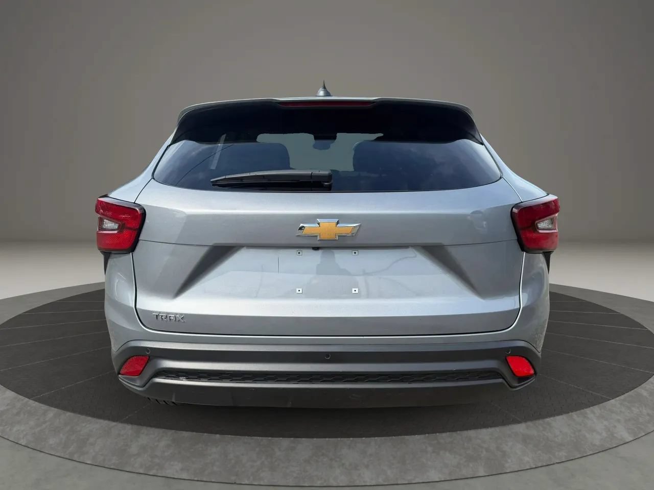 Used 2024 Chevrolet Trax LS w/ Driver Confidence Package FWD image 6